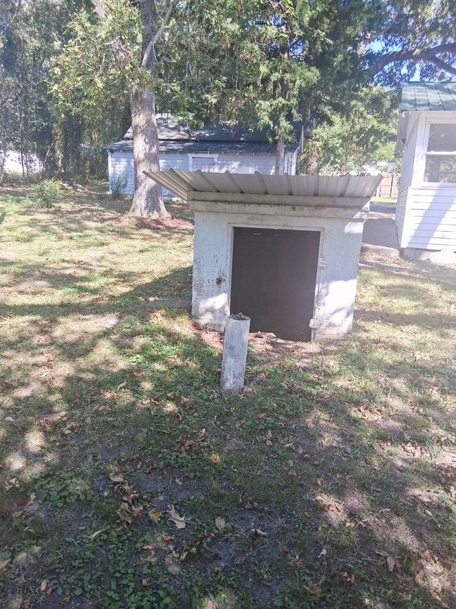 Building Photo - Charming 3 Bedroom, 2 Bath Home with Garag...