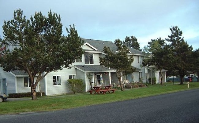 Primary Photo - Westview Apartments