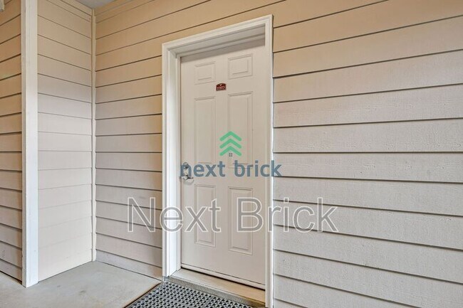 Building Photo - 107 164th St SE