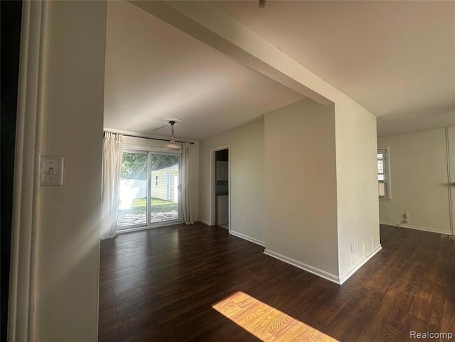 Building Photo - 4614 Olivia Ave