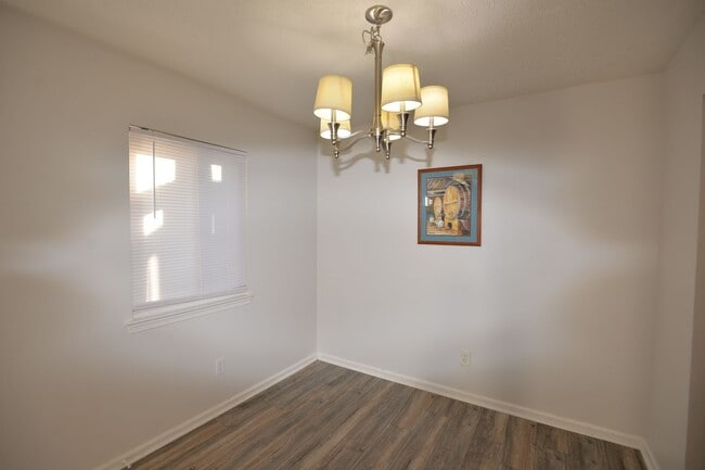 Building Photo - First Floor Condo in Norfolk