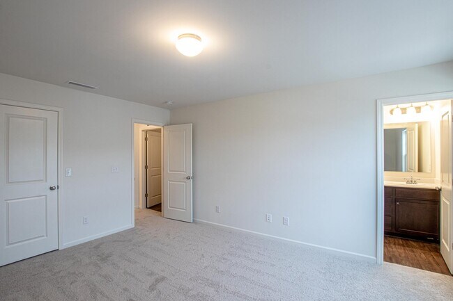 Building Photo - 14082 Clayborn St