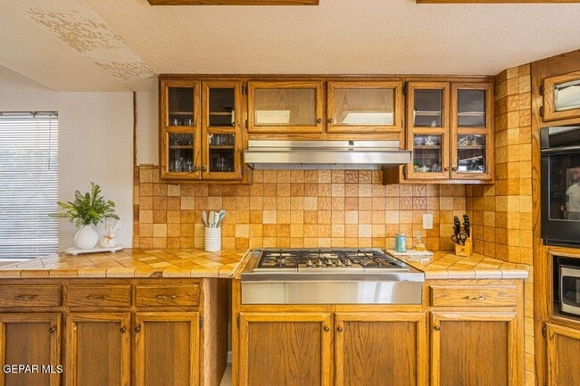 Building Photo - 2425 Anise Dr