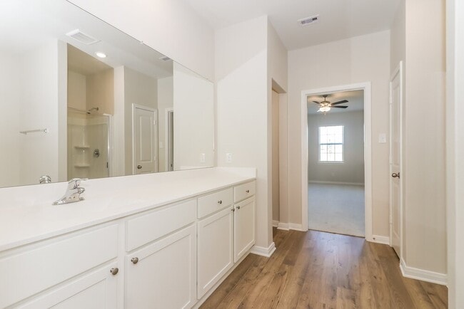 Building Photo - 409 Sunny Highlands Dr