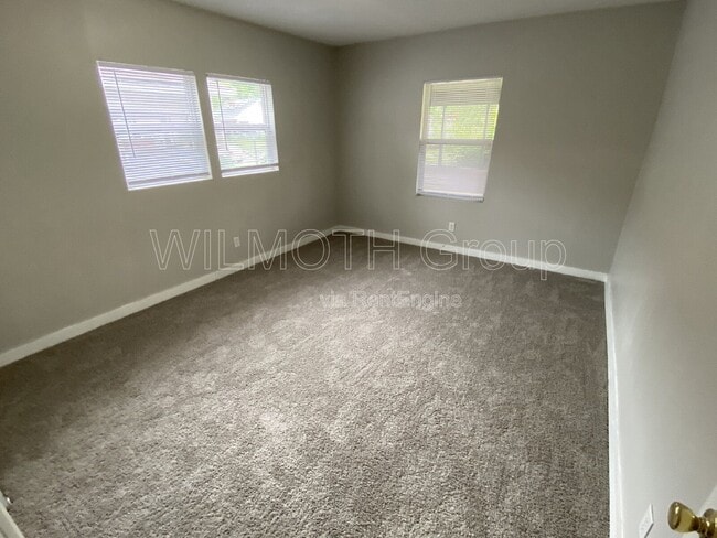 Building Photo - 2712 Columbia Ave