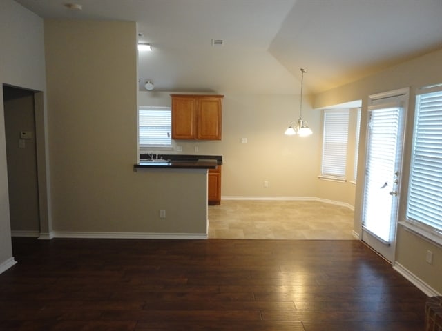 Building Photo - 1720 Hope Town Dr