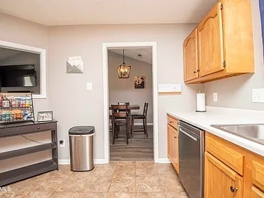 Building Photo - 2447 Brierbrook Ln