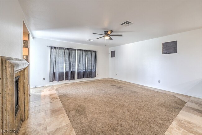 Building Photo - 10227 Sunset Gardens Dr