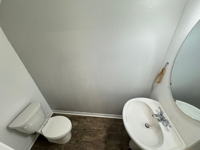 Building Photo - Your Dream Home Awaits in the Heart of Dav...