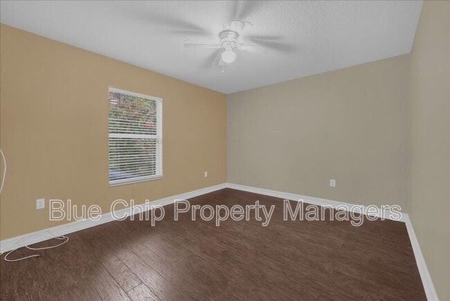 Building Photo - 5864 Lake Melrose Dr