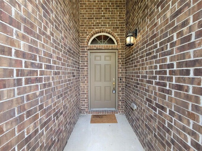 Building Photo - "Charming 3-Bed, 2-Bath Retreat in Humble, TX – Your Perfect Home Awaits on Justin Ridge Ln!"