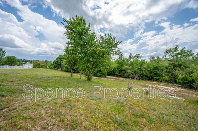 Building Photo - 809 Travis Ct
