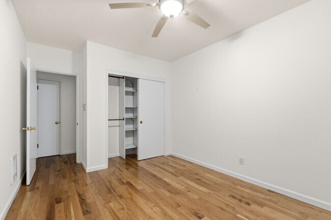 Building Photo - 1Bd/1Ba Edmonds Condo