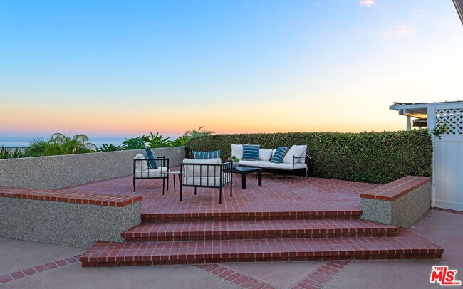 Building Photo - 18100 Wakecrest Dr