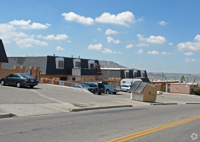 Building Photo - 5241-5253 Carousel Dr