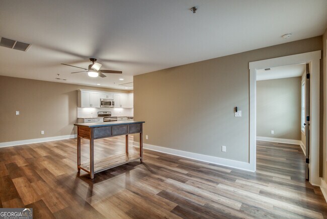 Building Photo - 224 Alcovy St