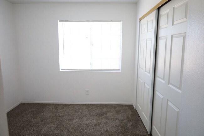 Building Photo - Lovely Two-Story home with Pool on Eastside!