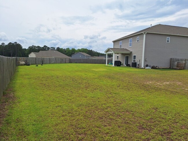 Building Photo - Magnificent Five Bedroom Home in Elgin SC!