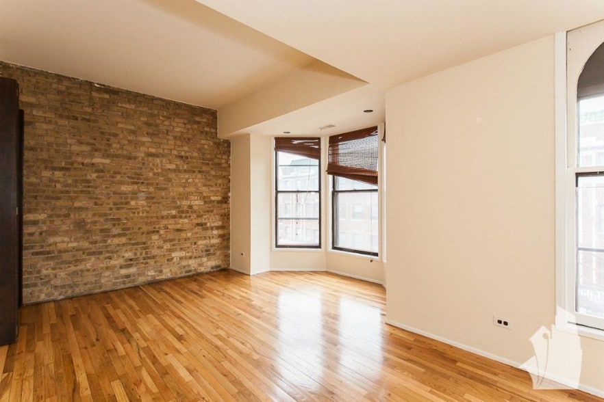 Building Photo - 2900 N Broadway