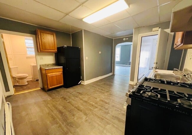 Building Photo - 50 Ontario St