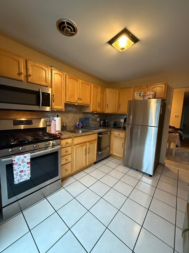 Building Photo - 247 Nantucket Harbor