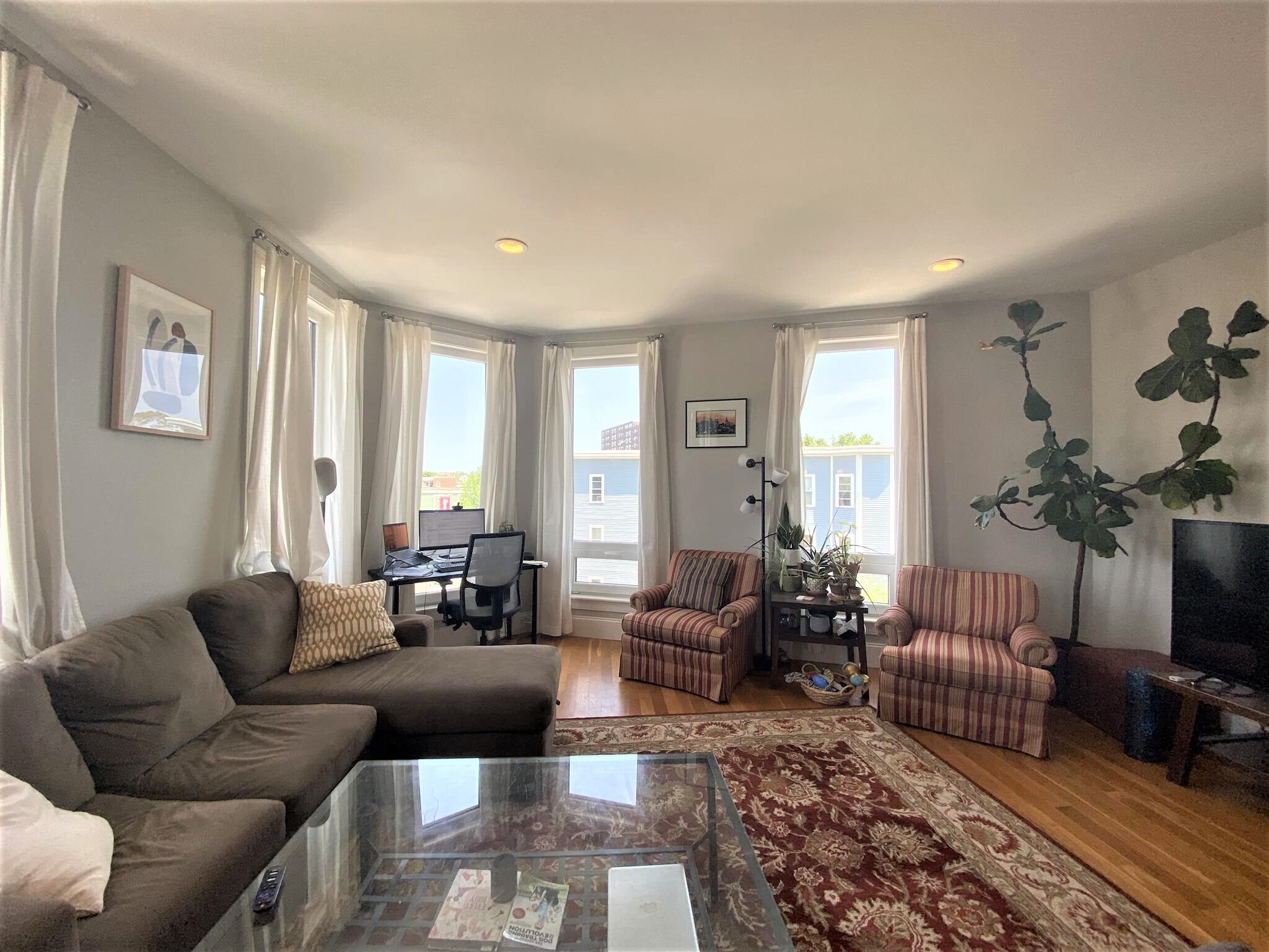 Building Photo - 168 Hampshire St