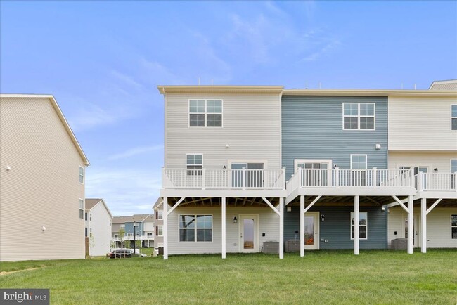 Building Photo - 35 Winterplace Dr