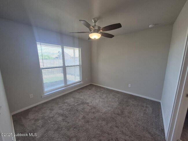 Building Photo - 14412 Avenue X
