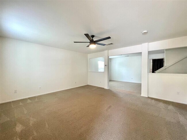 Building Photo - 13325 High Sierra St