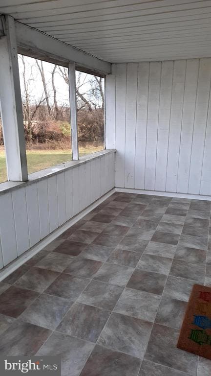 Building Photo - 618 Colonial View Rd