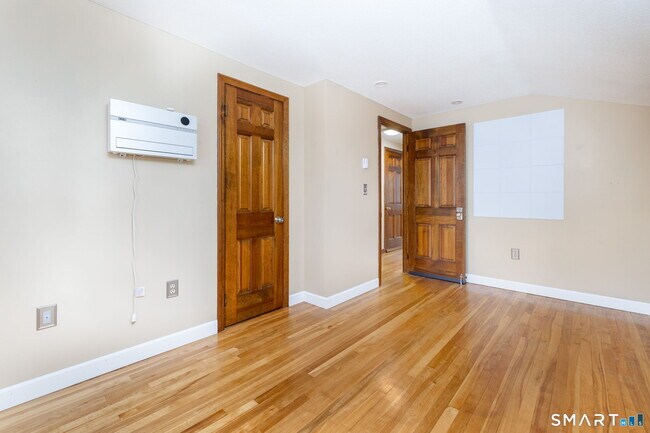 Building Photo - 34 Silver Ln
