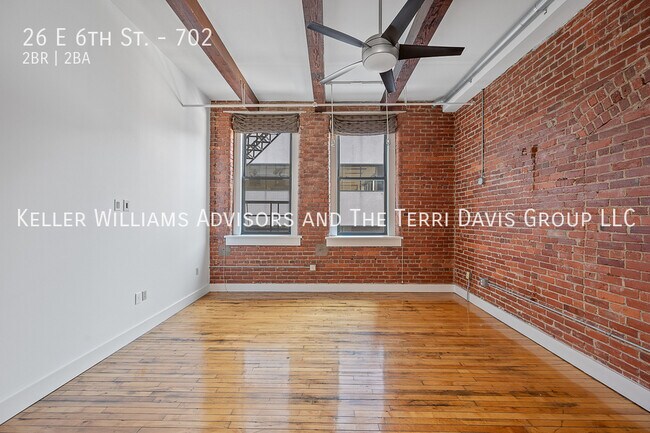 Building Photo - 26 E 6th St