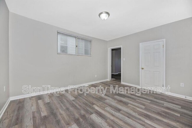 Building Photo - 531 Salem Ave