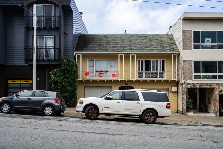 Building Photo - 1737 9th Ave