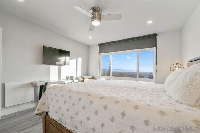 Building Photo - 1111 Seacoast Dr