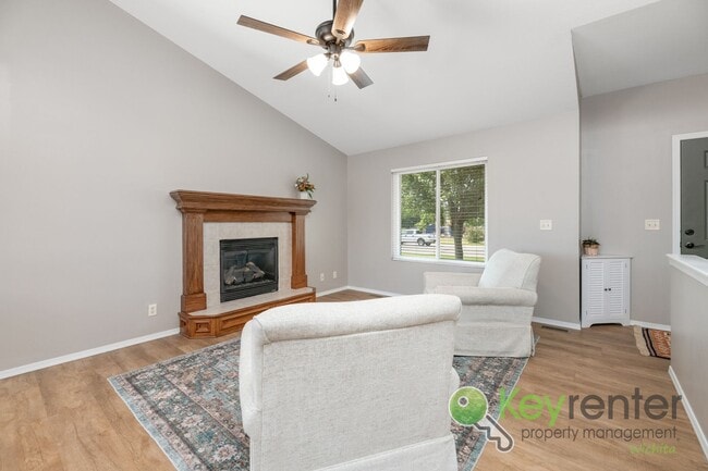 Building Photo - 5 Bedroom 3 Bathroom | Glen Hills - Derby, KS