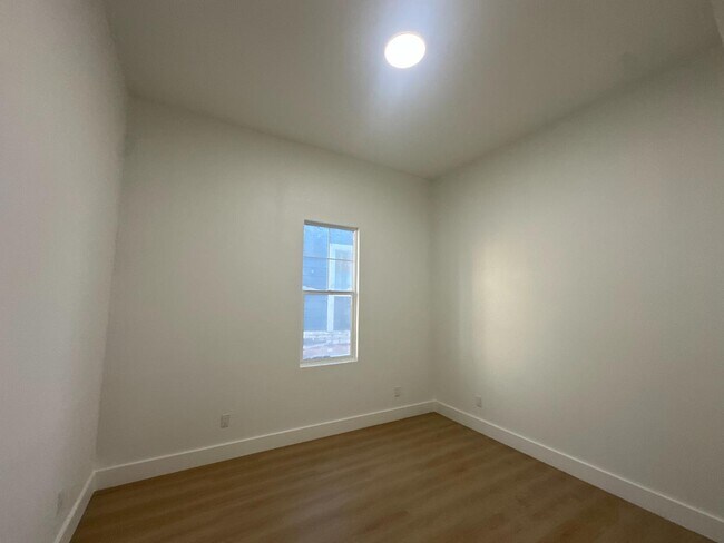 Building Photo - 3238 Adeline St