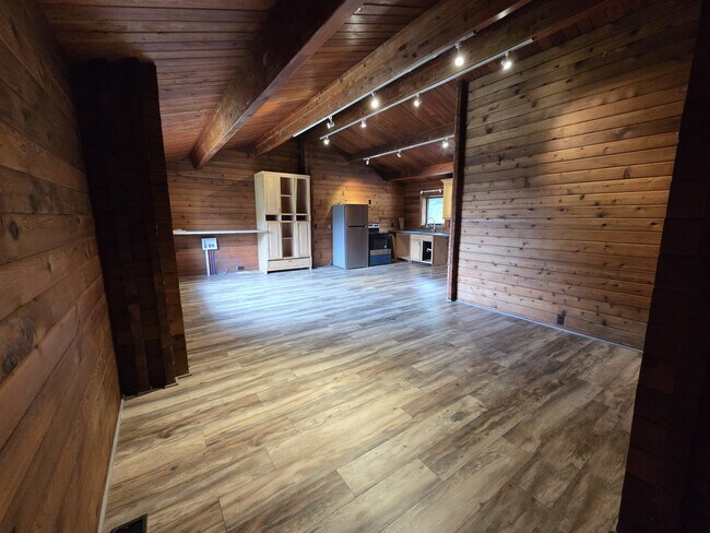 Building Photo - 15 Woodard Rd
