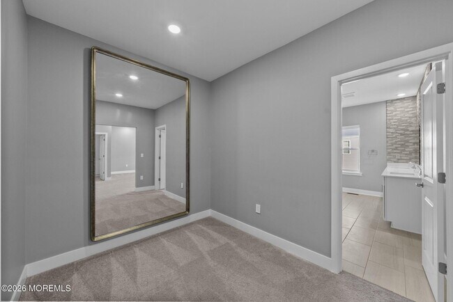 Building Photo - 1003 Navigator Ave