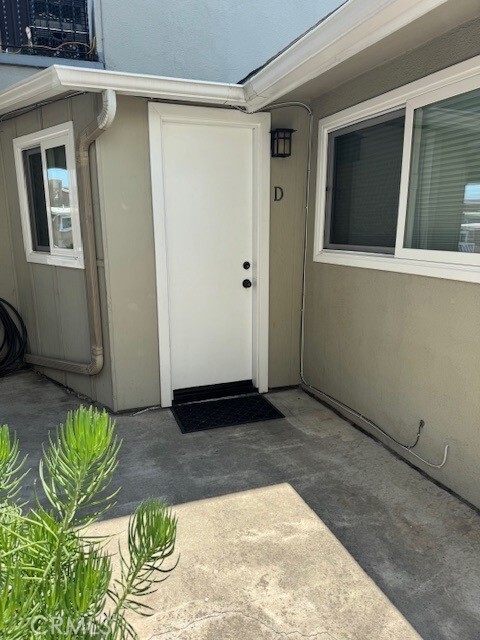 Building Photo - 312 Avenida Del Mar