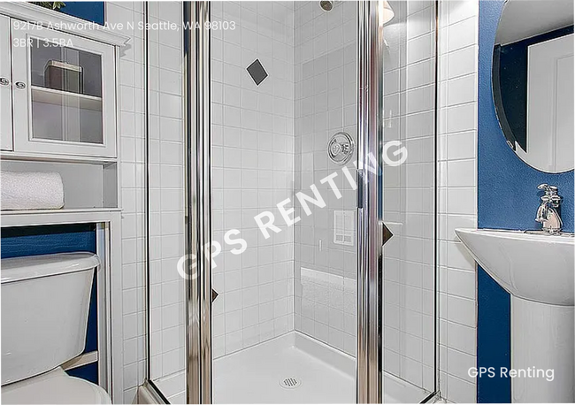 Building Photo - Beautiful Bed 3, Bath 3.5, home!
