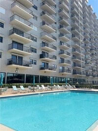 Building Photo - 7050 Sunset Dr S