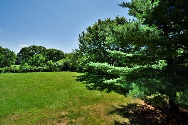 Building Photo - 411 Brookside Ct