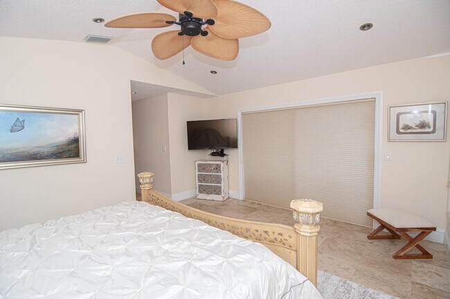 Building Photo - 8410 Brussels Way