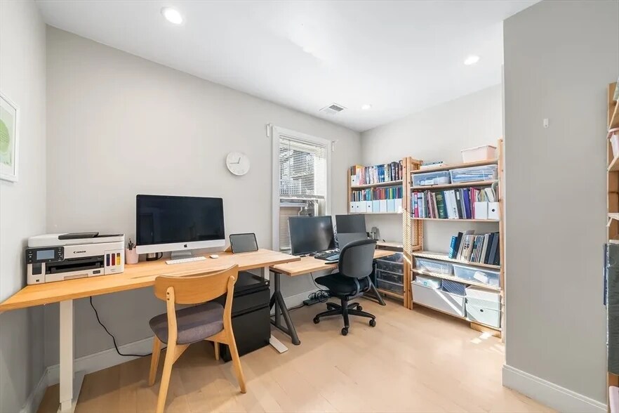 Third Bedroom / WFH Office - 102A Mount Pleasant Ave