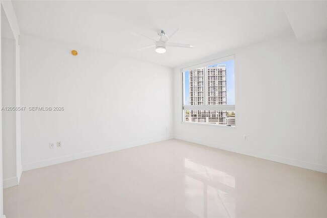 Building Photo - 90 SW 3rd St