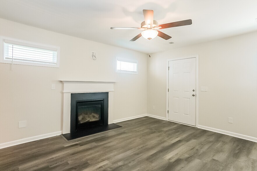 Building Photo - 4065 Thimbleberry Dr