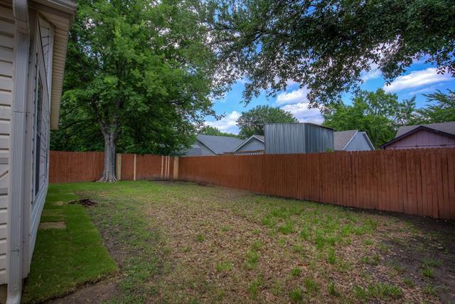 Building Photo - 5519 Bainbridge Dr
