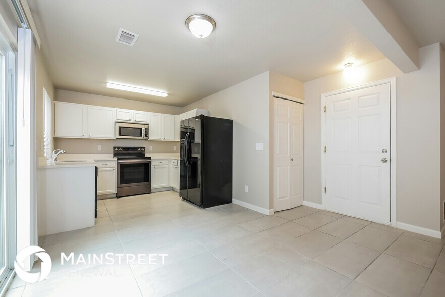 Building Photo - 4343 Andes St