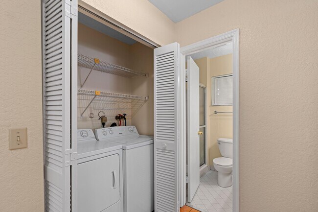 Building Photo - 9264 Ketay Cir